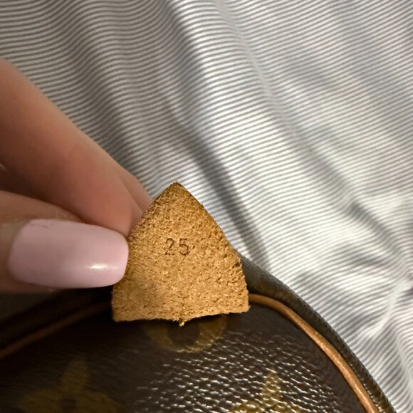 Louis Vuitton Monogram Speedy 25 - Picture 9 of 9